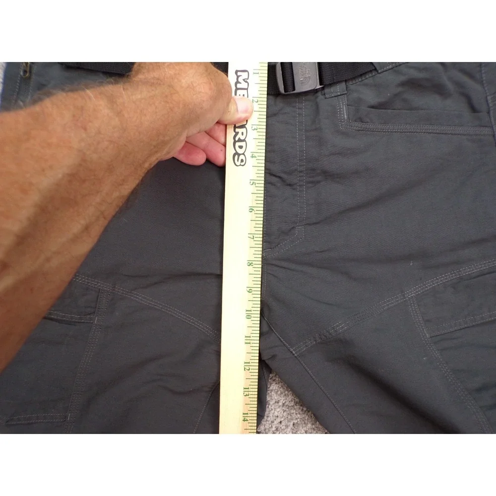 mens north face shorts adjustable size medium see pics